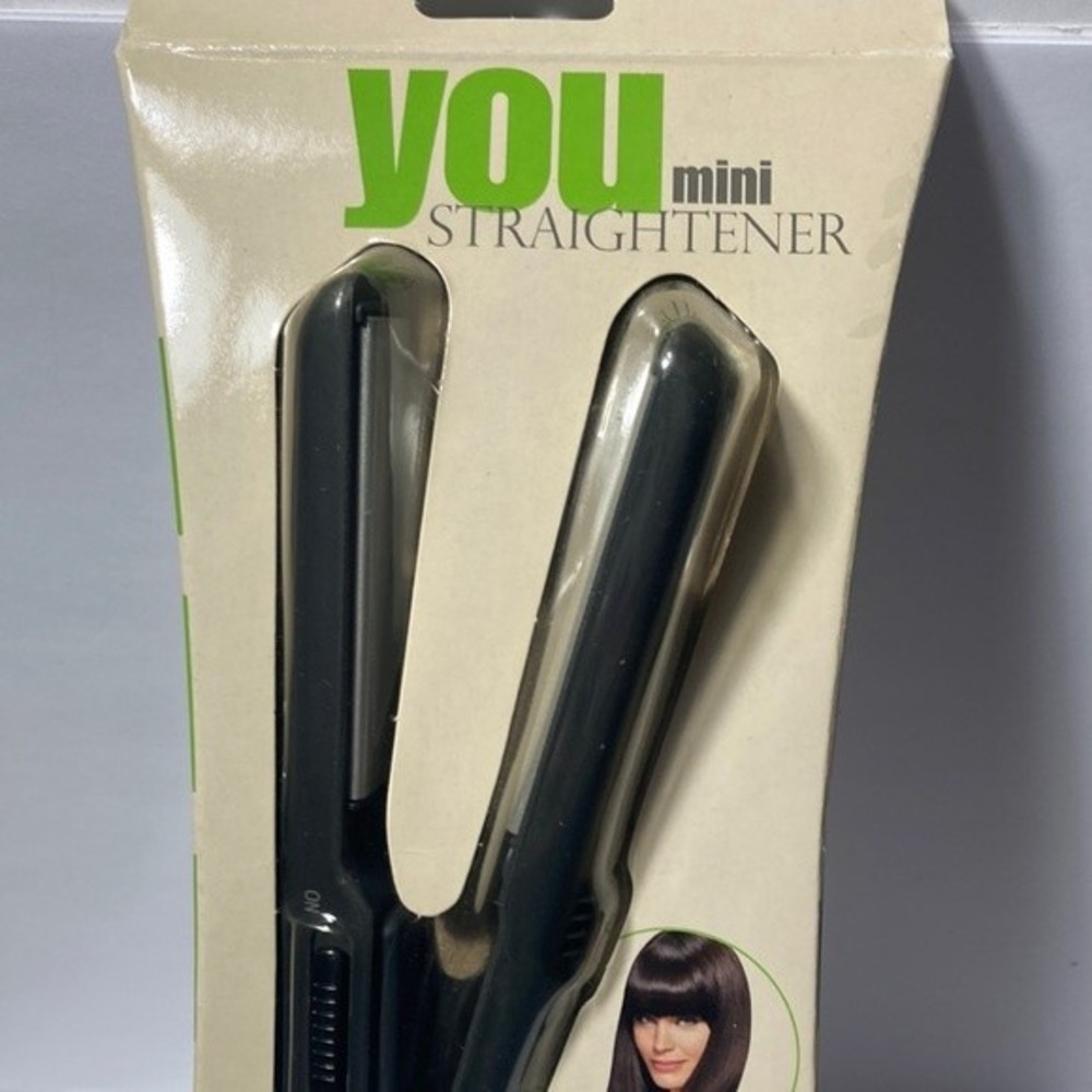 Conair You Mini Straightener 1/2" Ceramic Plates High Heat Dual Voltage NWT